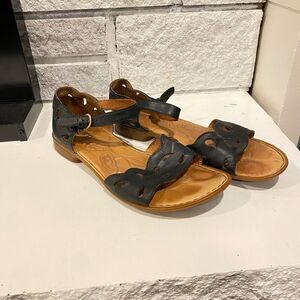 Born Women's Janya Laser Cut Full Grain Leather Cut out Strappy Sandal 7/38